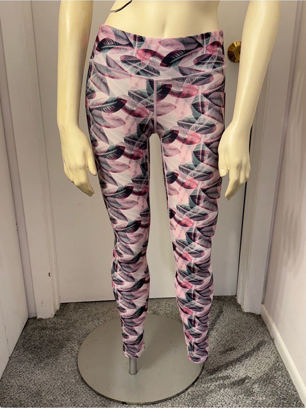 Lot of 2 .JoyLab Pink Leaf-Print High-Rise Leggings